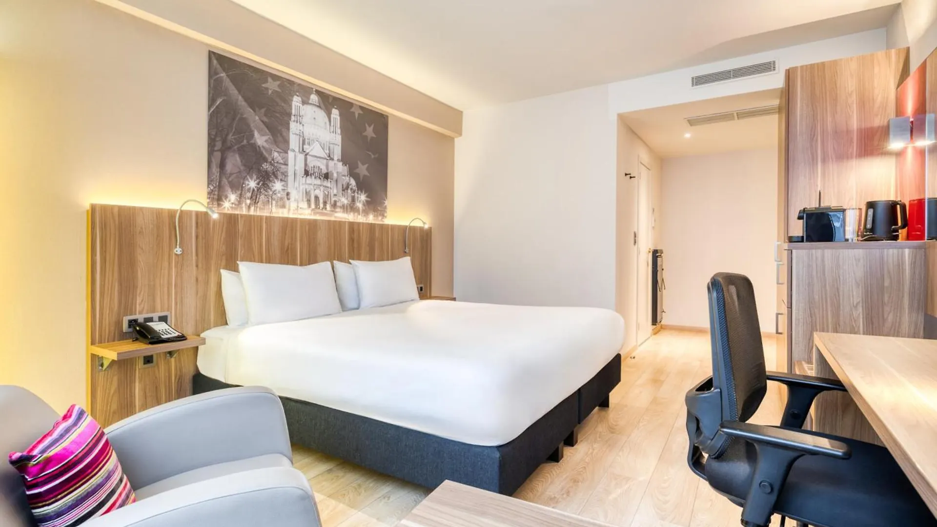 Szálloda Holiday Inn Brussels Schuman By Ihg