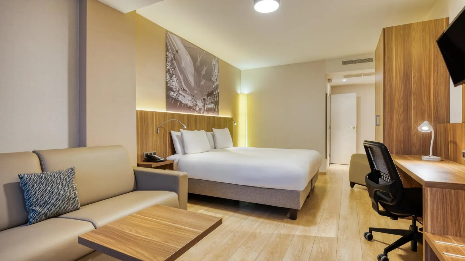 Holiday Inn Brussels Schuman By Ihg