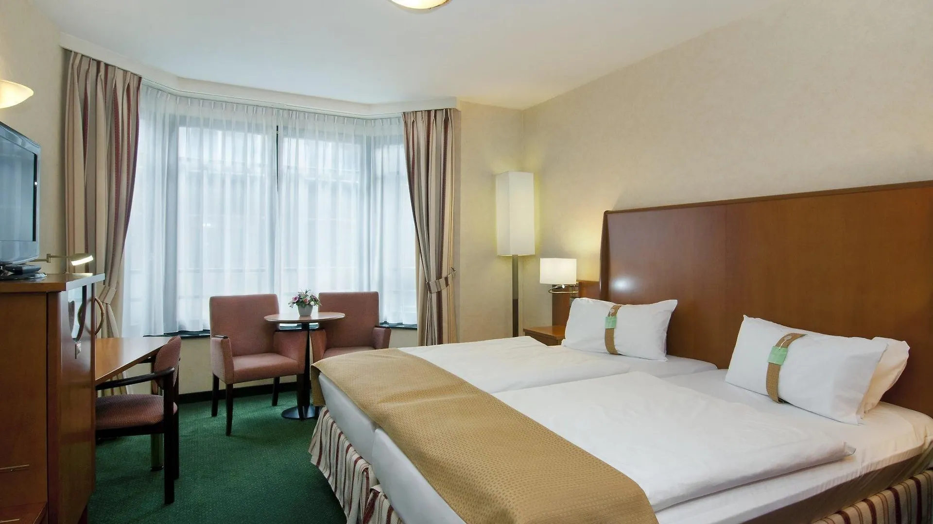 Holiday Inn Brussels Schuman By Ihg 4*,