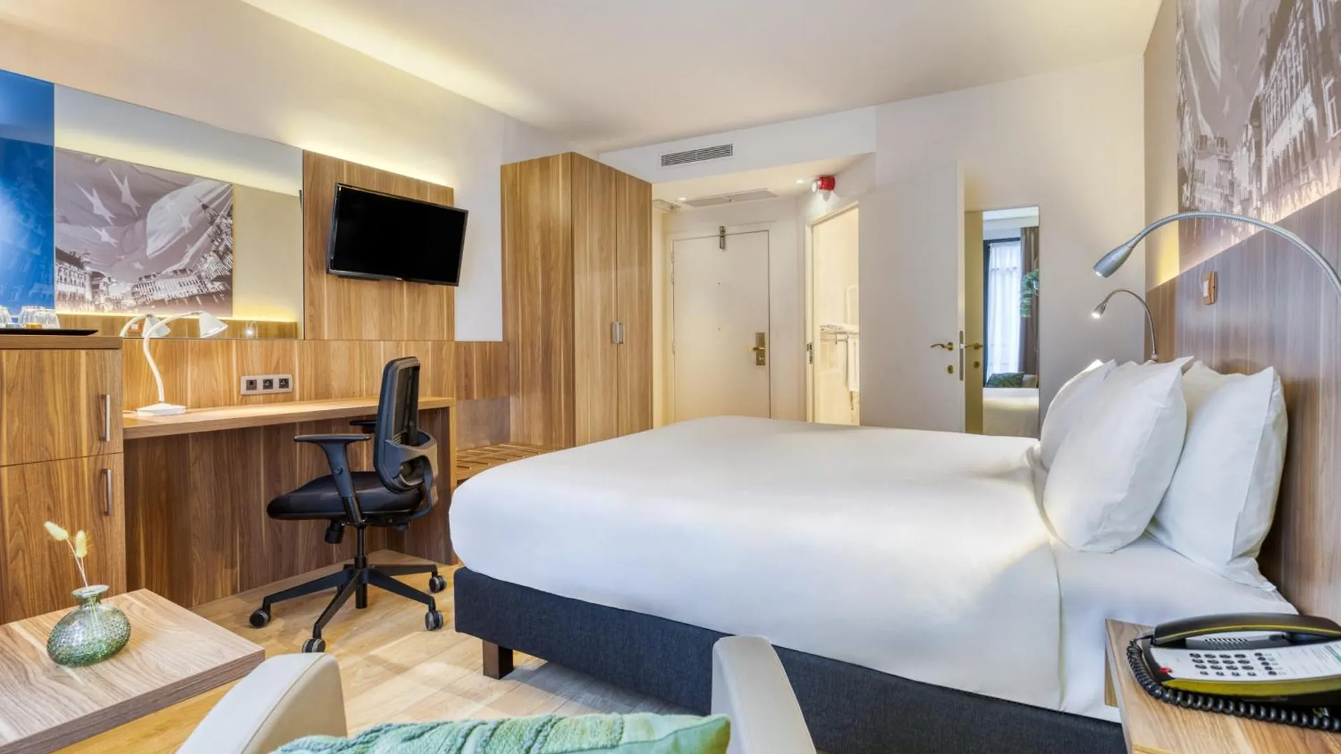 Hotel Holiday Inn Brussels Schuman By Ihg